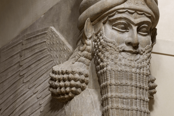 Taureau androcéphale ailé, gardien de portes Taureau androcéphale ailé, gardien de portes